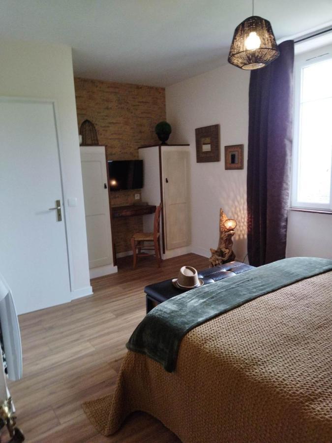 La Ménardière Serenitatis chambre d'hôtes petit déjeuner compris Corseul Exterior foto