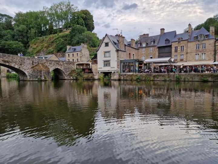 La Ménardière Serenitatis chambre d'hôtes petit déjeuner compris Corseul Exterior foto